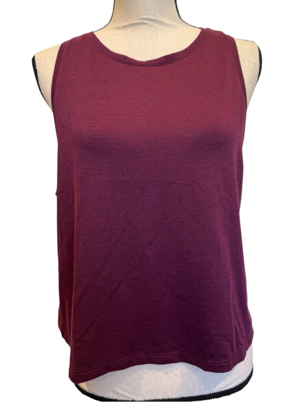 Gap Fit Brushed Tech Jersey Sleeveless Tank Top Burgundy Medium